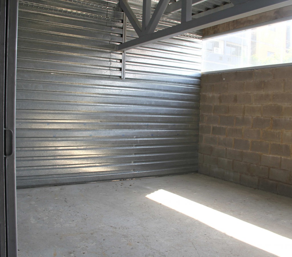 Interior de un depósito vacío